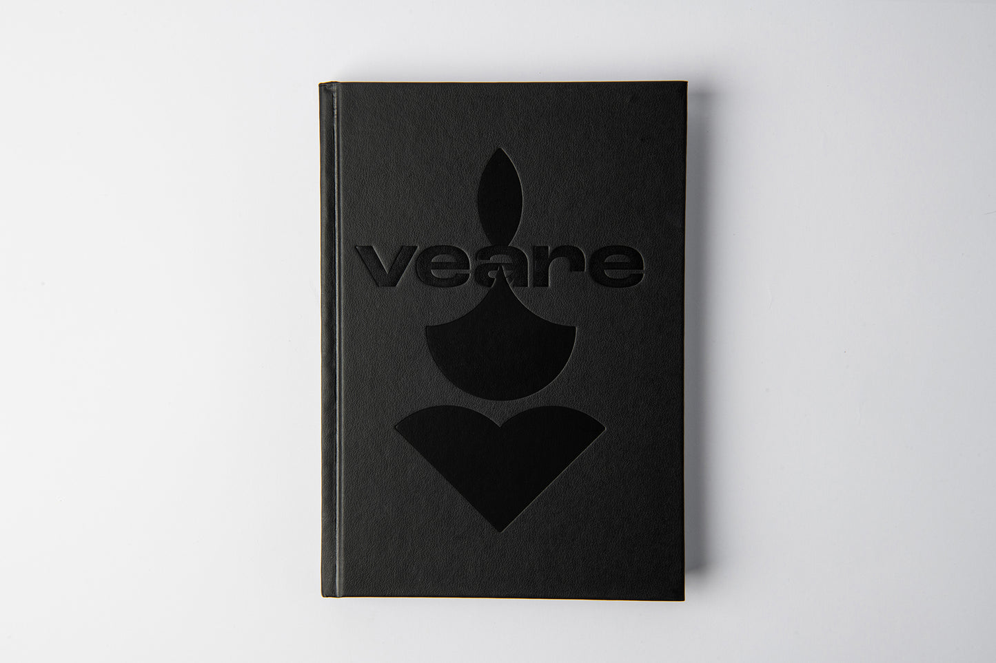 Veare в черно